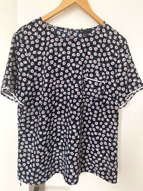 Brooks Brothers Short Sleeve Navy Floral blouse